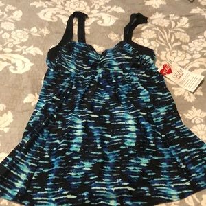NWT SIZE 18W SWIMDRESS